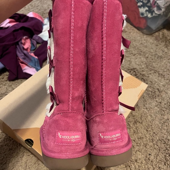 Koolaburra pink ribbon boots - Picture 3 of 4